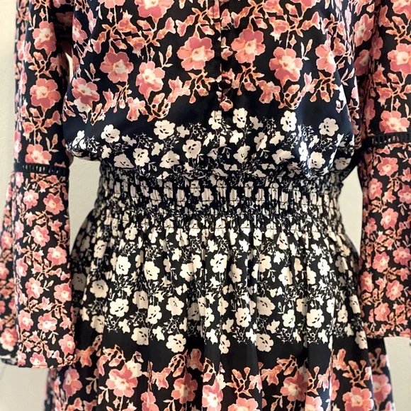 Gorgeous floral dress - Picture 5 of 8